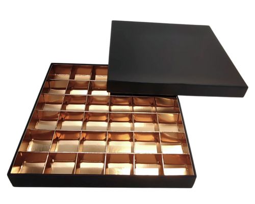 San Remo L204xW204xH31mm + compartments black goldshine